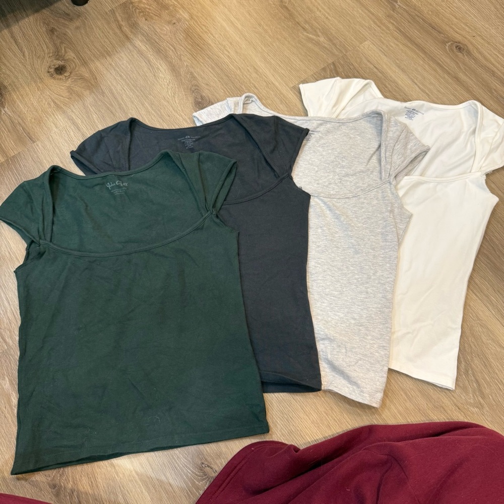 Brandy Melville Scoop Neck Tee Set - Forest Green, Black, Heather Gray, White